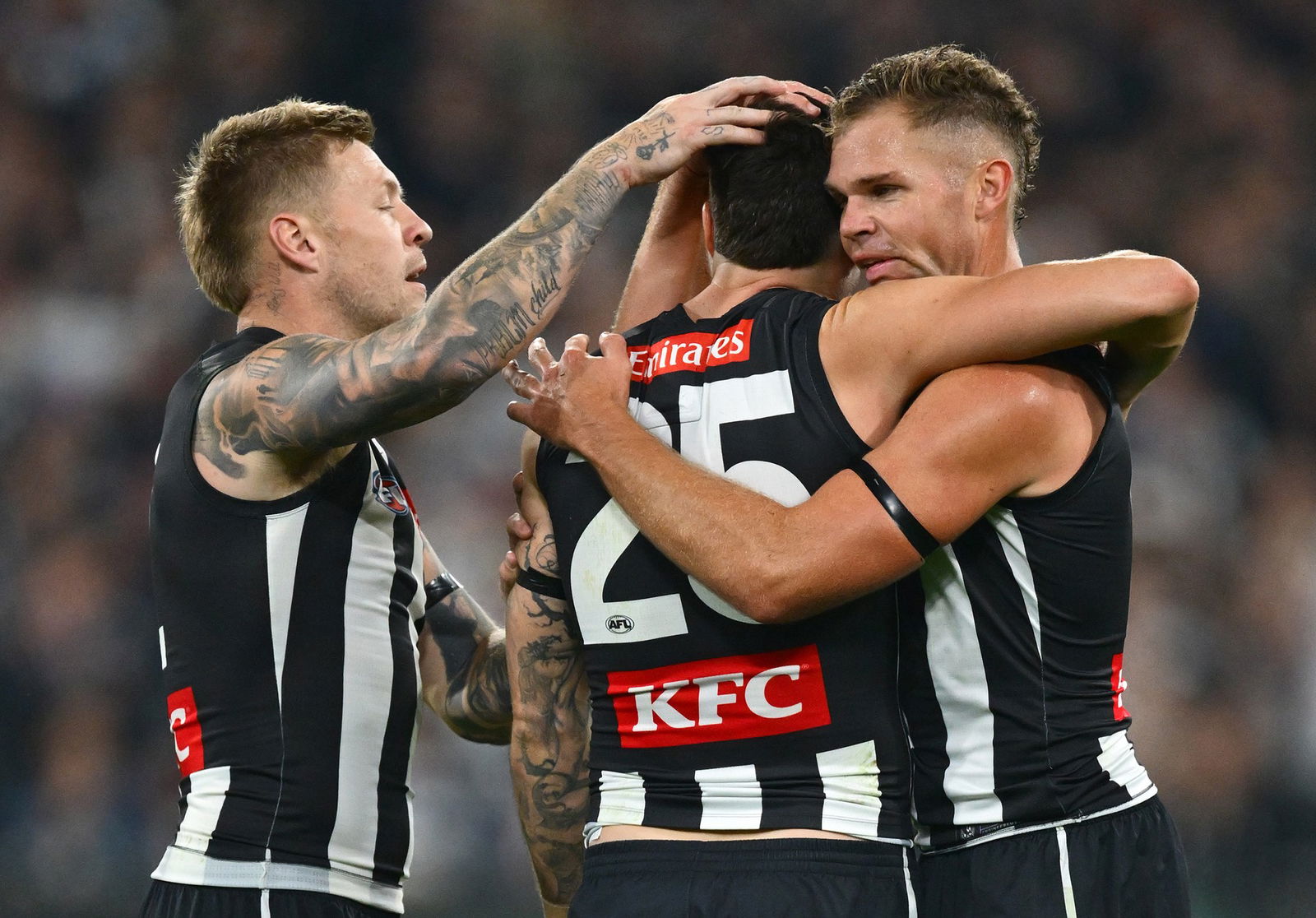 Collingwood's Jack Crisp denied fairytale ending as Geelong win thriller as Melbourne, Western Bulldogs and Adelaide score big wins Rehmat Boutique Collingwood players embraced Jack Crisp after his post-siren miss.