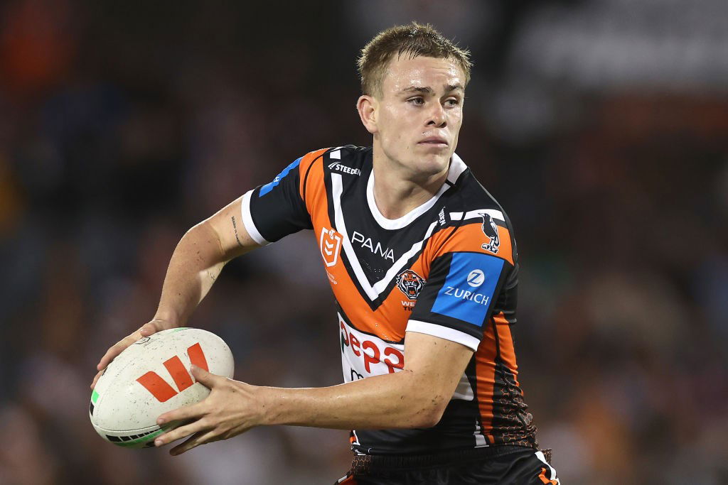 Dragons Take Flight as Sea Eagles Struggle at Brookvale