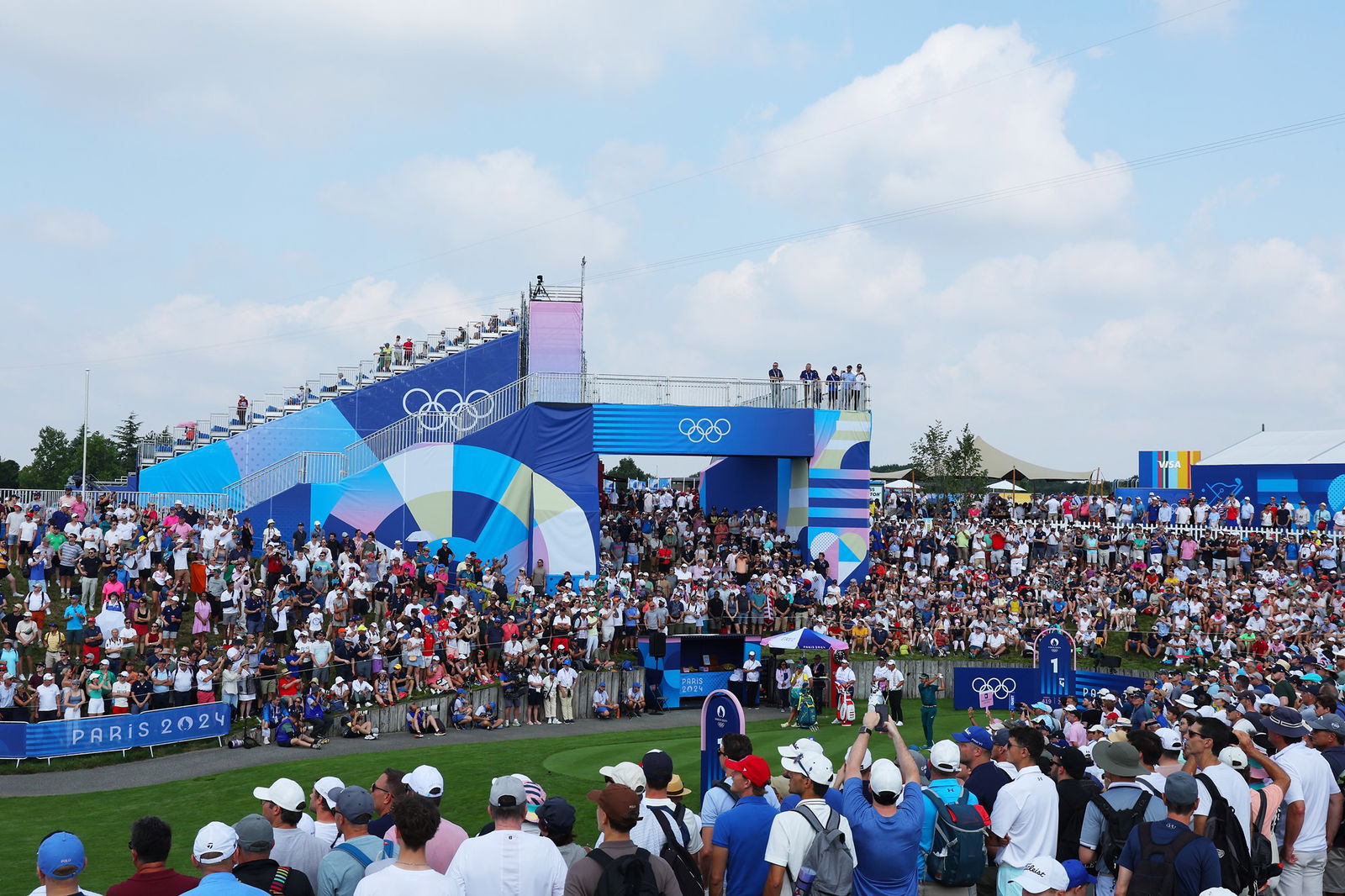 A general view as Jason Day of Team Australia tees off on the first hole