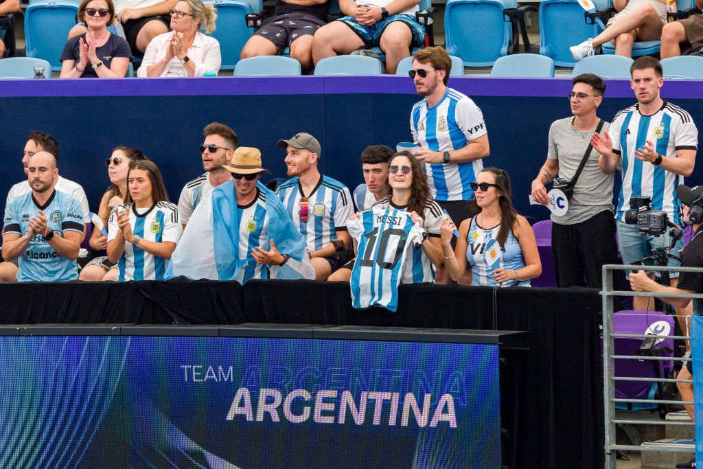 Katie Boulter in action during her singles match against Nadia podoroska.