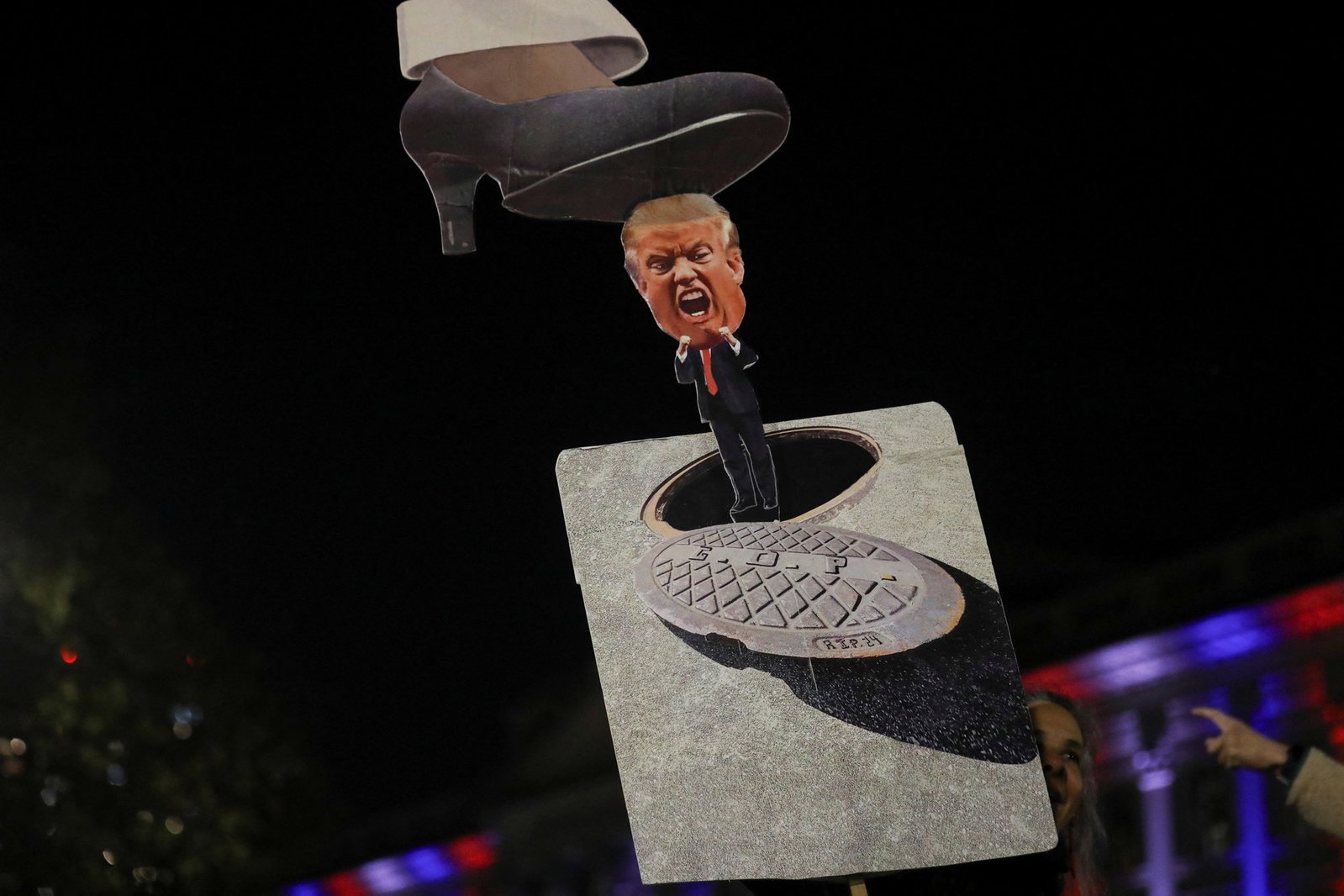 US election: First polls open after Trump and Harris deliver final ...