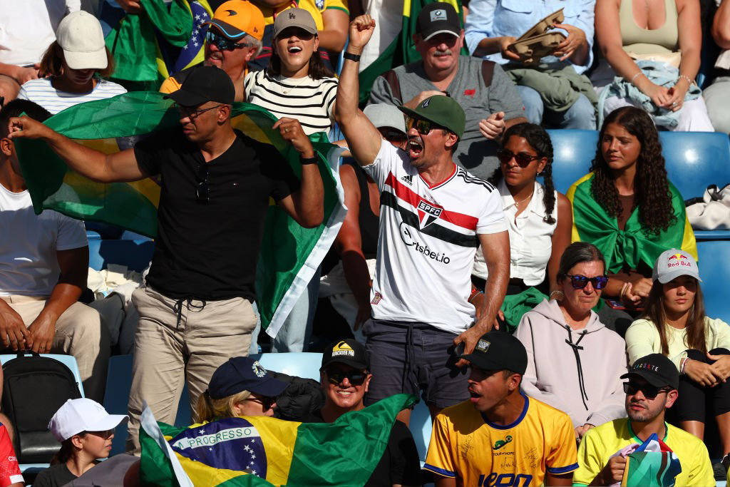 Australian Open fans cheer.