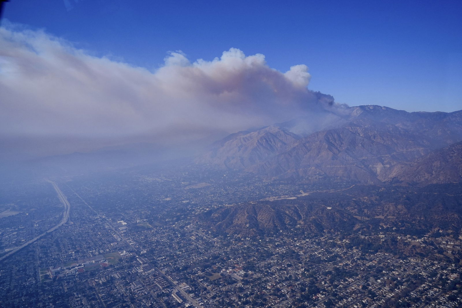 smoke blows over the los angeles region