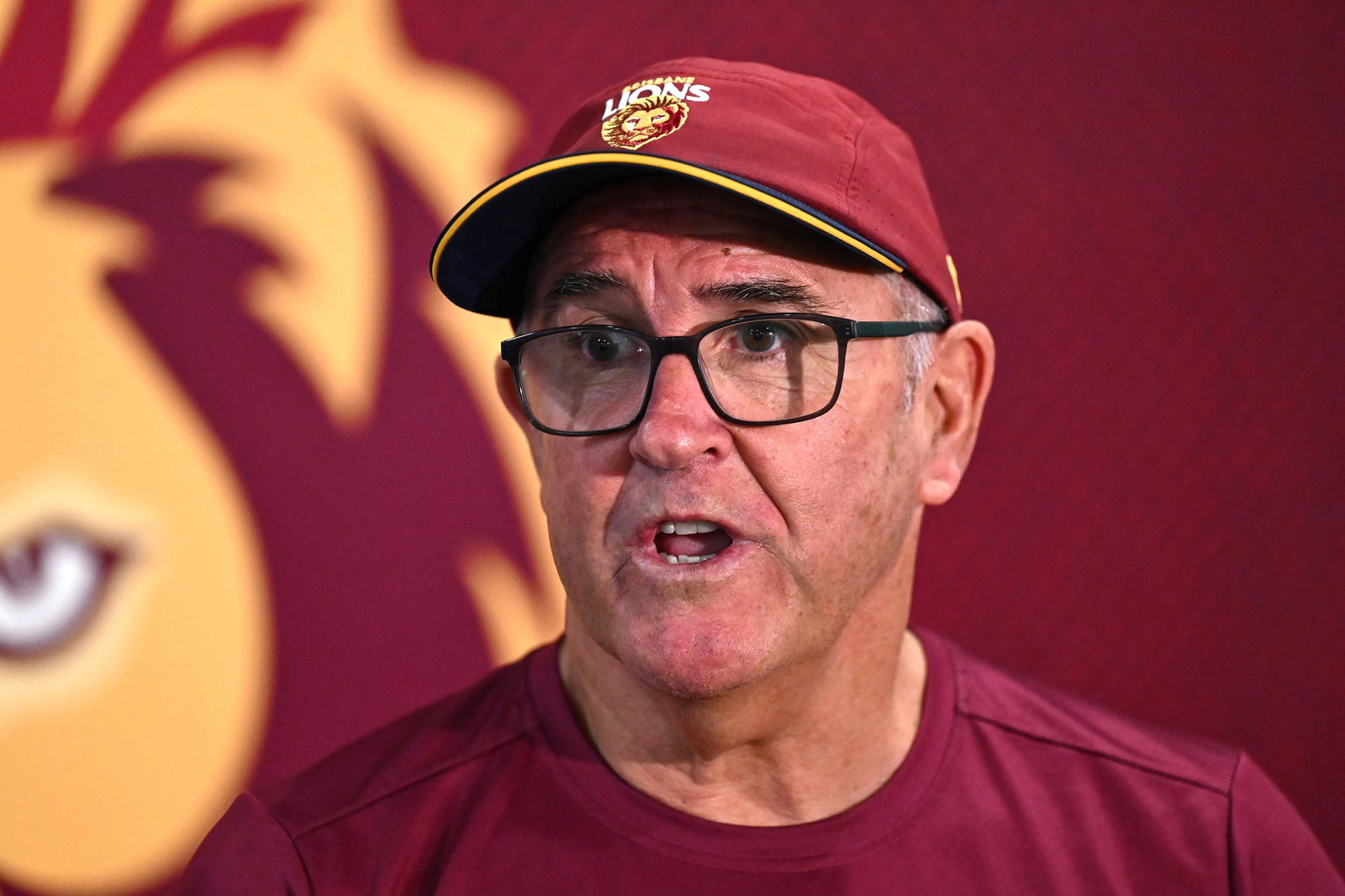 Fremantle and Hawthorn Clash in AFL Round Nine Blockbuster — image 6