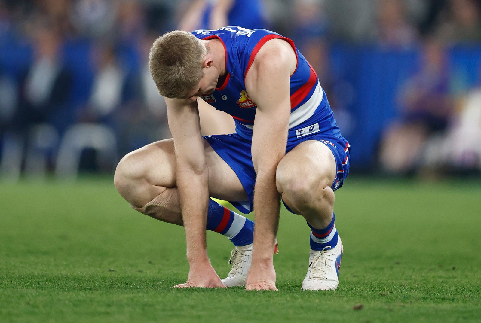 Tim English suffered an injury to his MCL in the Bulldogs' 34-point win over the Bombers.
