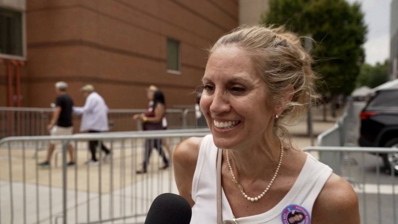 Roseanne Cetta speaks to ABC as she heads into a campaign rally