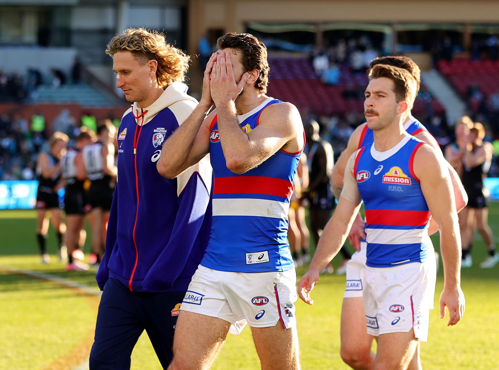 It was an afternoon to forget for the Western Bulldogs and skipper Marcus Bontempelli