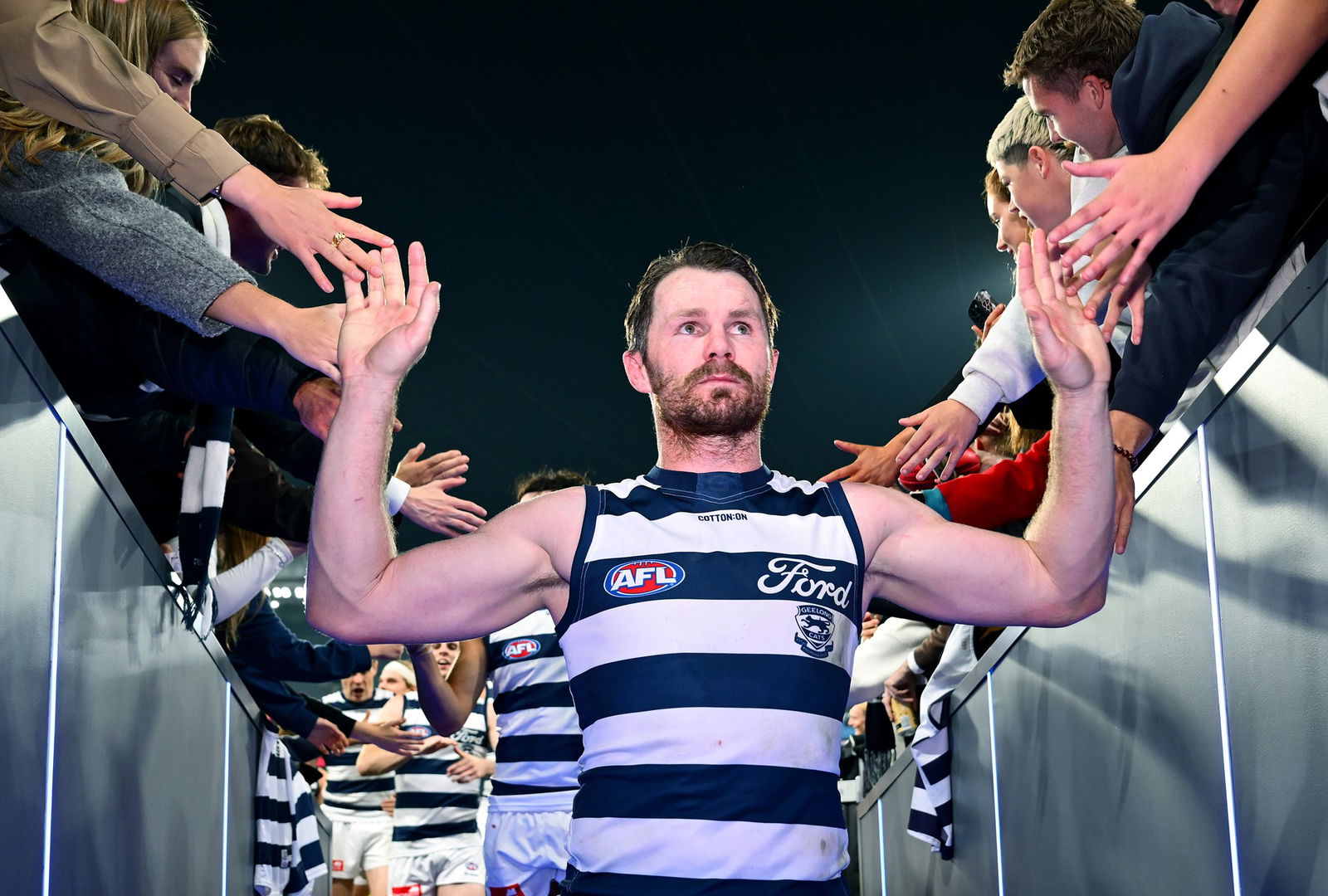 Collingwood's Jack Crisp denied fairytale ending as Geelong win thriller as Melbourne, Western Bulldogs and Adelaide score big wins Rehmat Boutique Geelong captain Patrick Dangerfield was inspirational in the final quarter, picking up 13 of his 29 disposals.