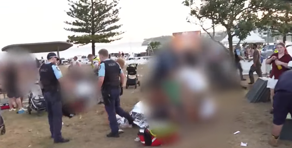 Polícia no local em Bondi Beach.