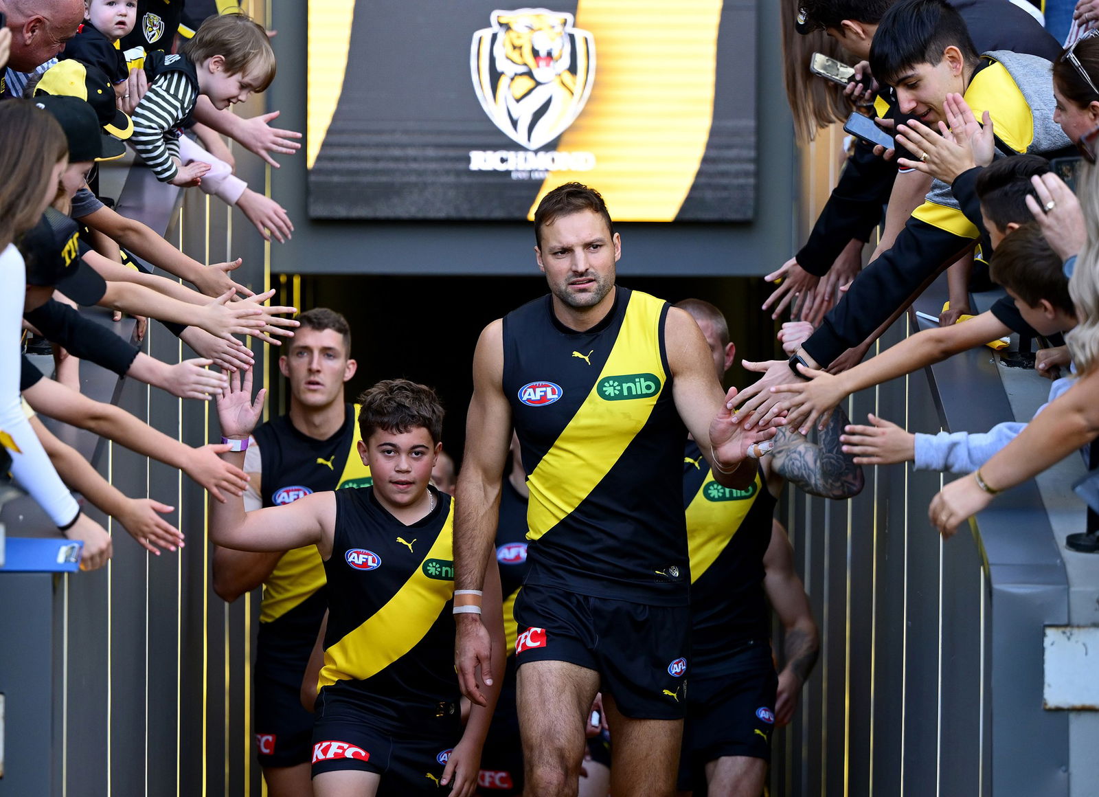 Toby Nankervis leads Richmond out