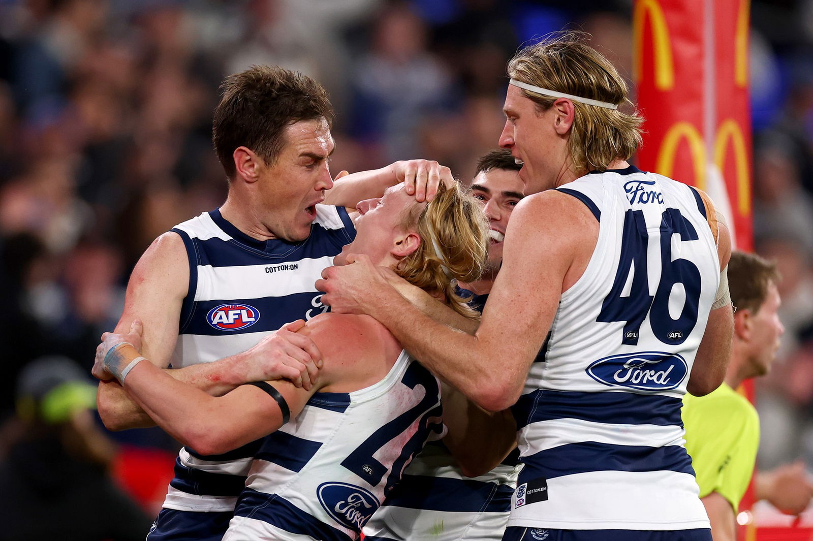 Ollie Dempsey struck with a remarkable goal to put Geelong in the driver's seat heading into the final quarter at the MCG.