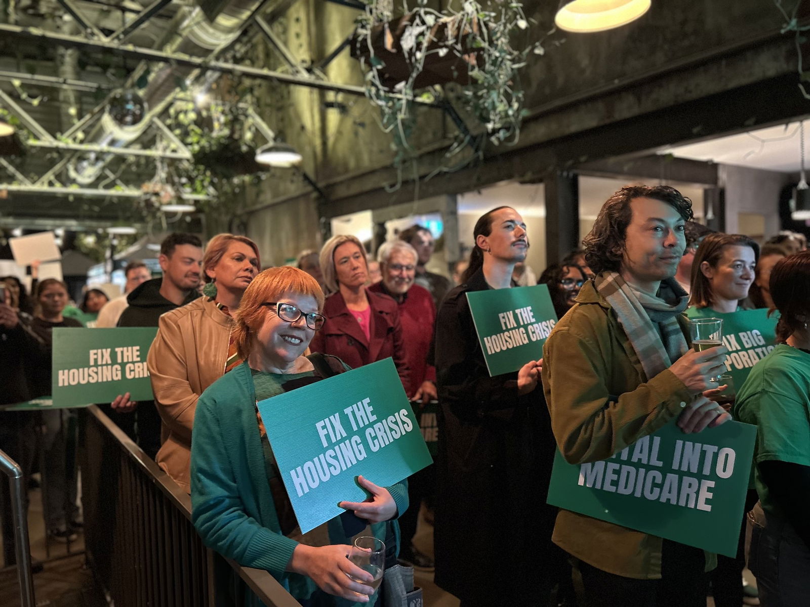 Federal election 2025: Final days see a campaigning blitz by major ...