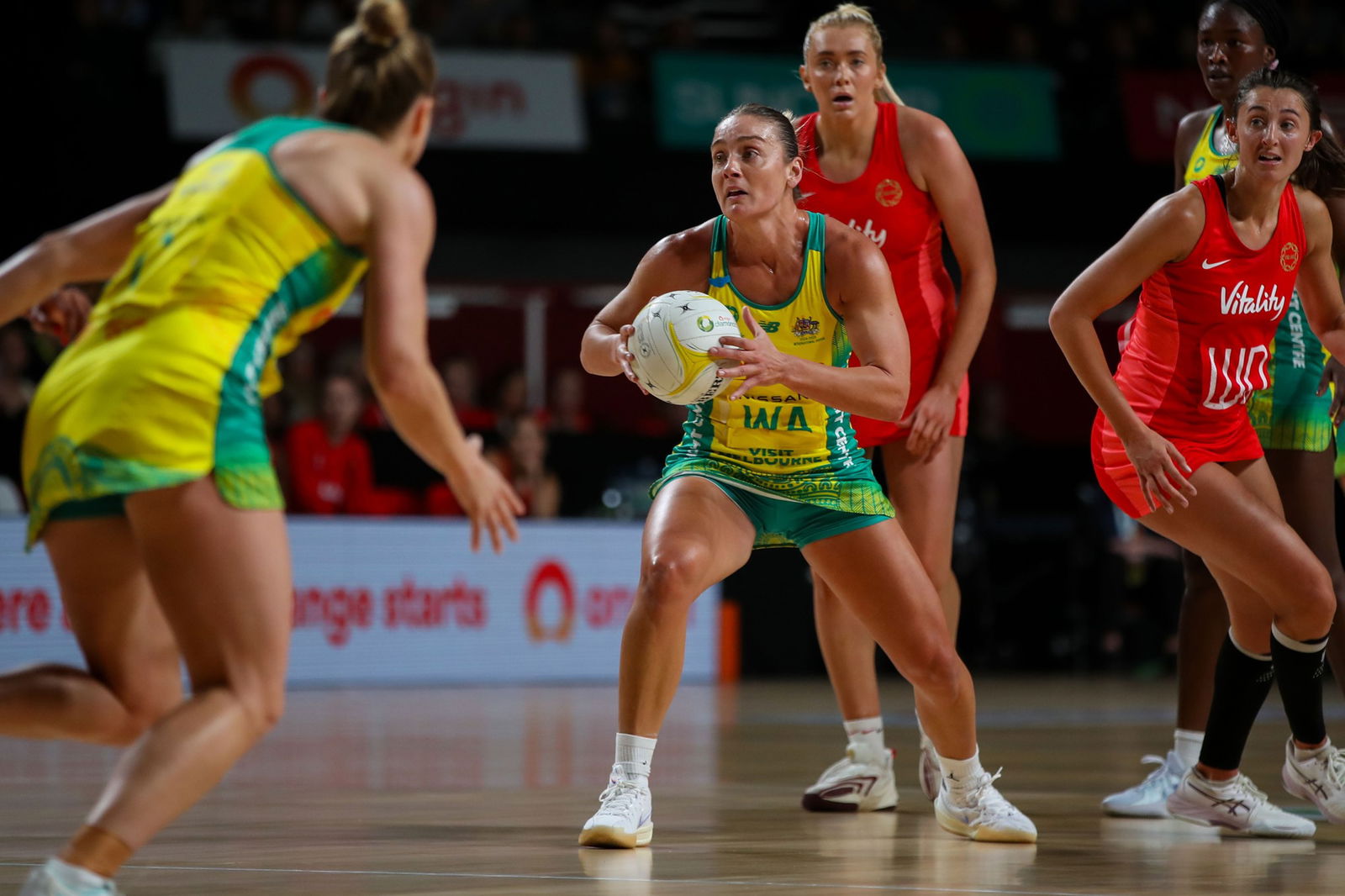 Australian Diamonds vs England Roses third Test in Bendigo live updates — blog and stats