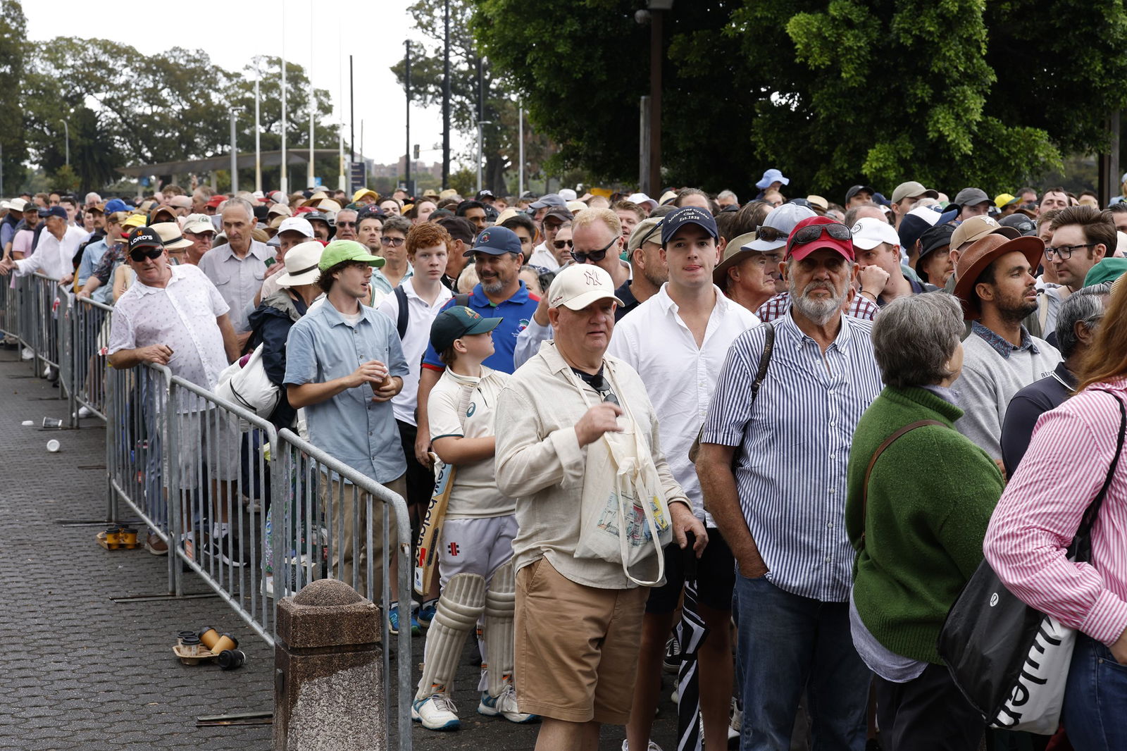 Fans line up to get into the SCG.