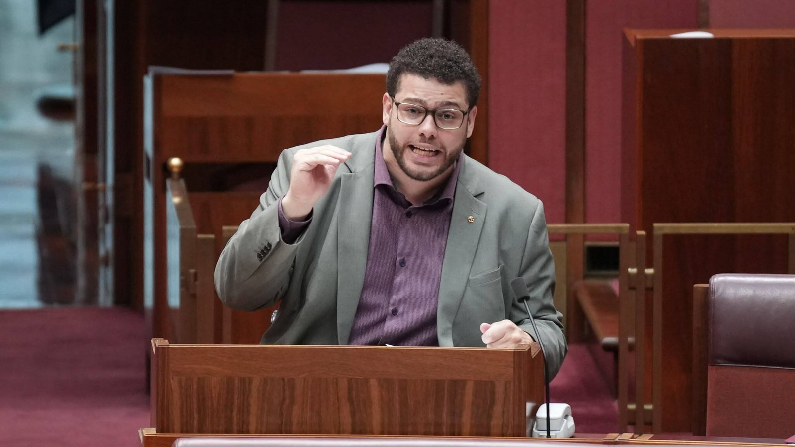 Jordon Steele-John speaks to the senate.