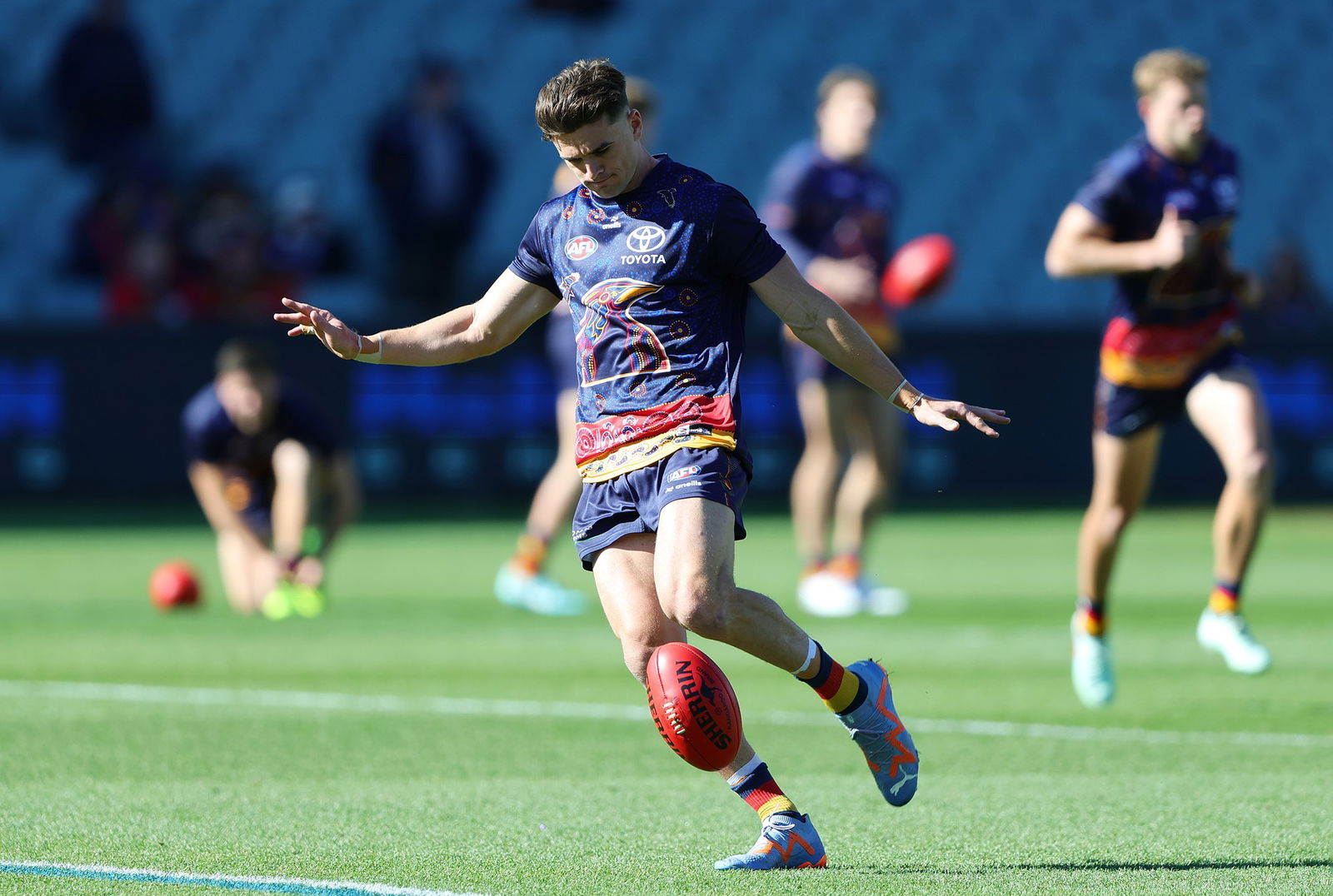 Ben Keays warms up